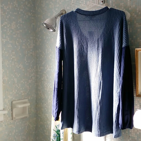 NWT Navy blue sweater by Suzanne Betro - Picture 4 of 5